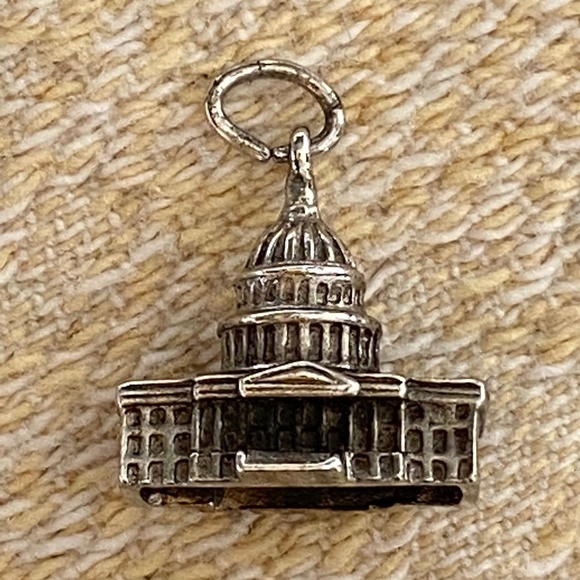 U.S. Capitol Building Sterling Charm - Picture 2 of 11